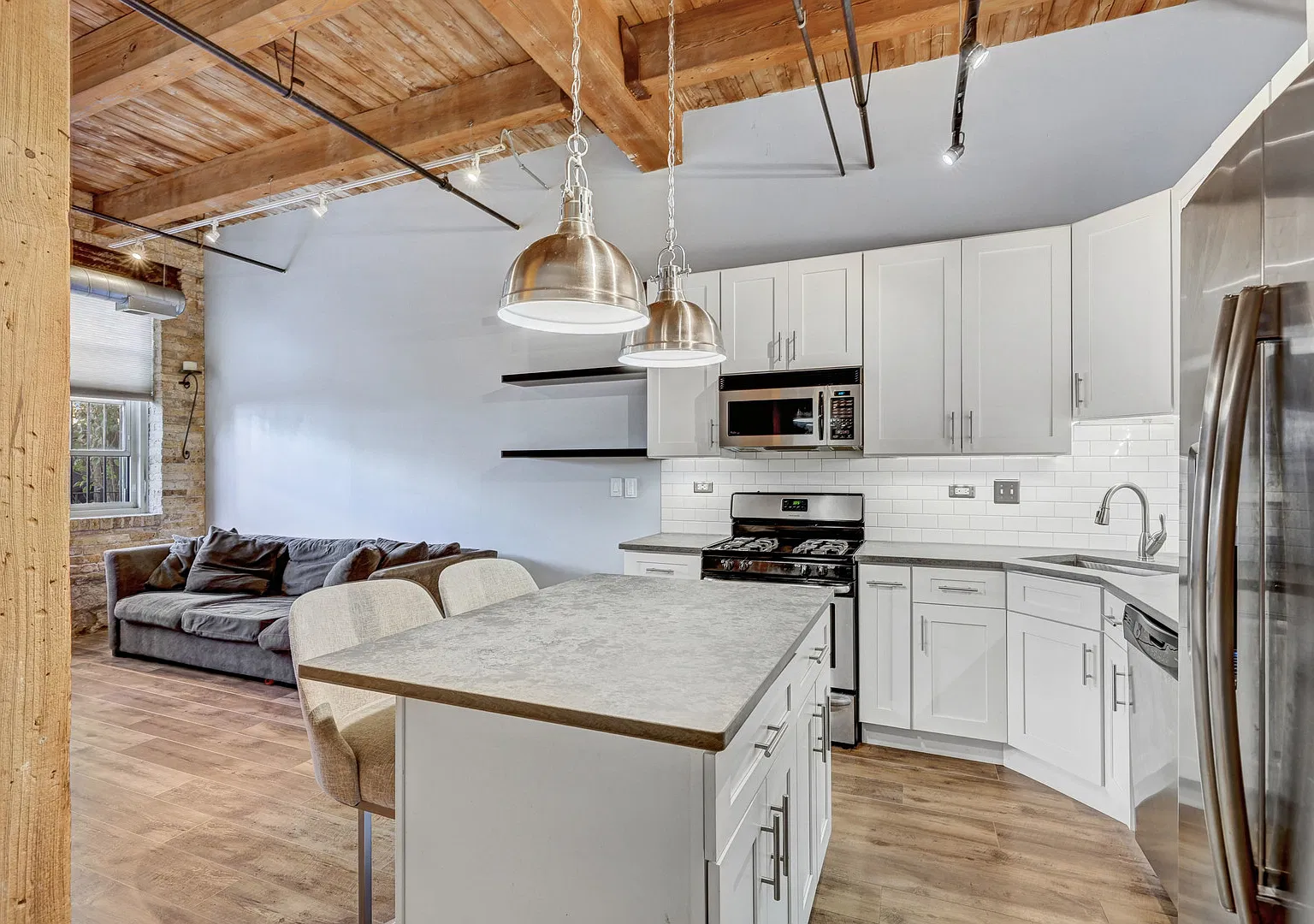 2 bed, $2,900 — Photo 2