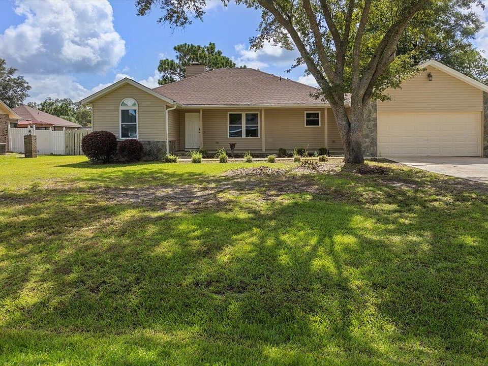 1st image of 1952 Bayou Dr