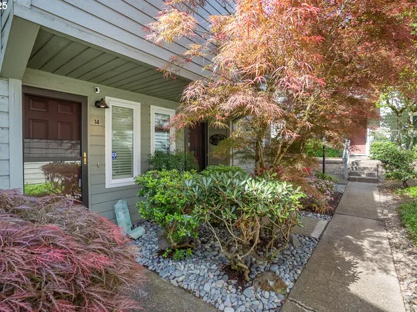 4880 SW Scholls Ferry Rd APT 14, Portland, OR 97225