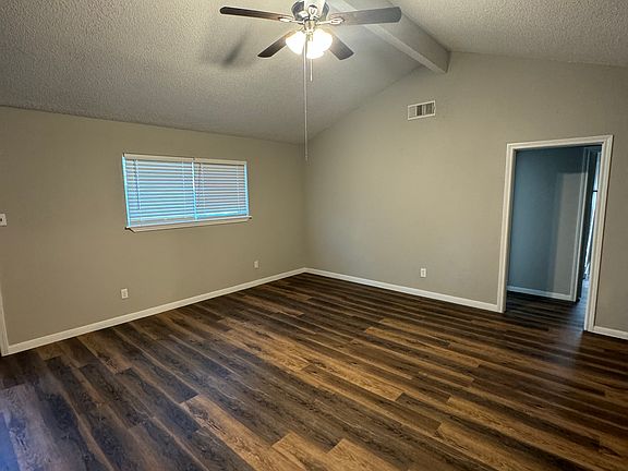 2nd image of 723 Cherry Valley Dr