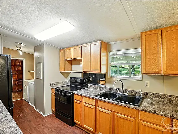 7880 Munson Hwy — Photo 16
