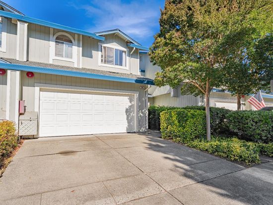 10 Meridian Circle, Rohnert Park, CA 94928