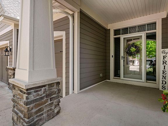 3rd image of 16899 E Lake Dr