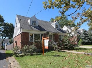187 Marcus Ave, New Hyde Park, NY 11040