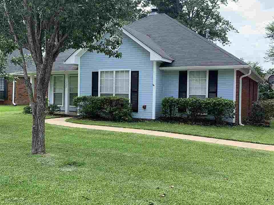 1st image of 1209 Barnett Bend Dr