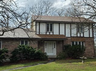 2204 Tanner Bridge Rd, Jefferson City, MO 65101