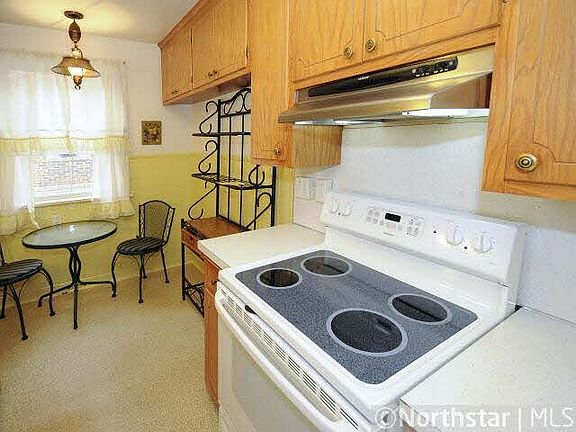 3rd image of 3346 Blaisdell Avenue
