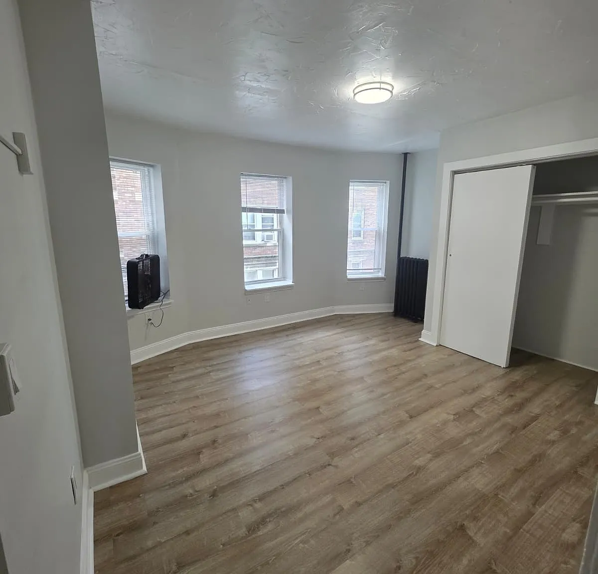 Studio, 800 sqft, $1,219 — Photo 1