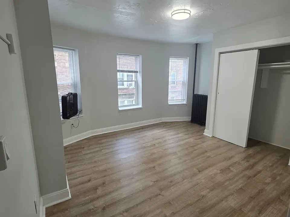 43 School St #3
