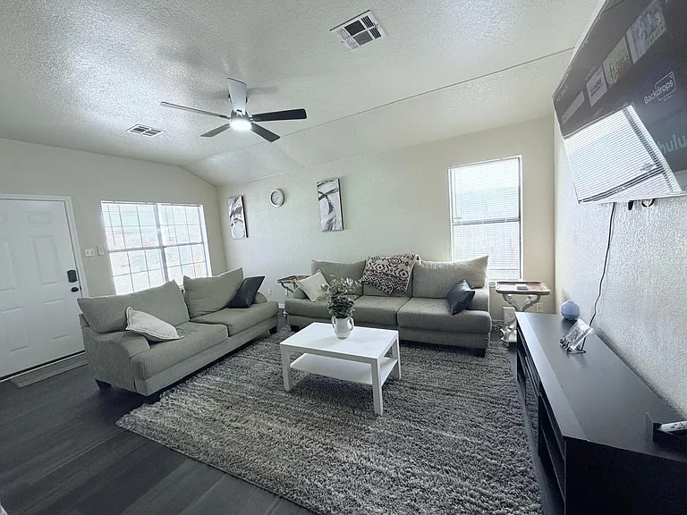 5110 Daybreak Dr — Photo 4