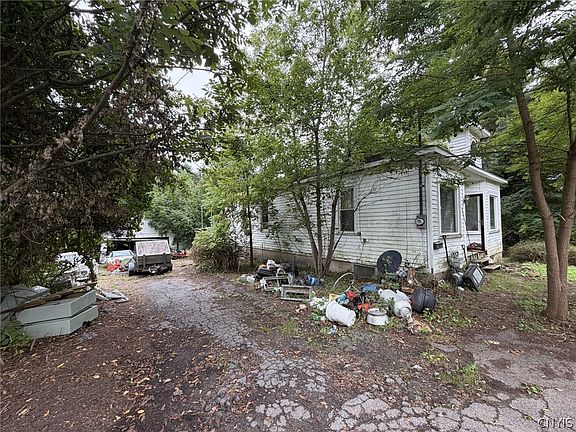 2nd image of 1 Reed St