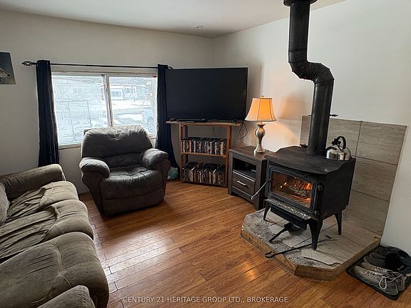 2nd image of 10 Wilson St