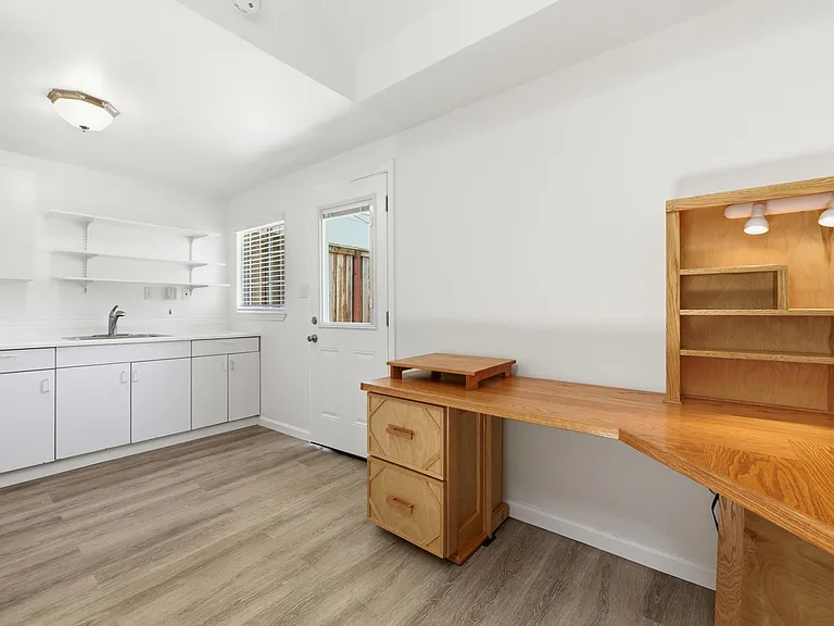 126 Jeter St — Photo 32