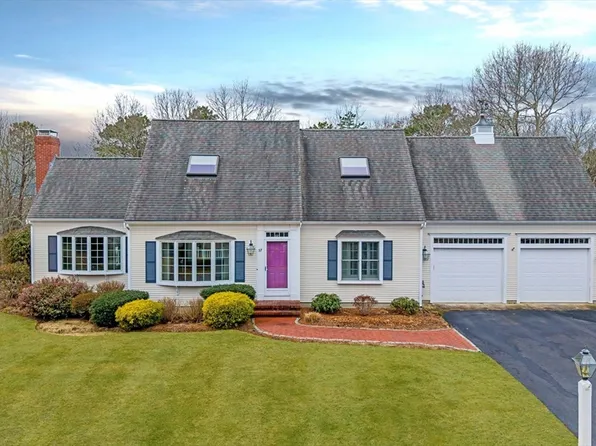 57 Regatta Dr, Mashpee, MA 02649
