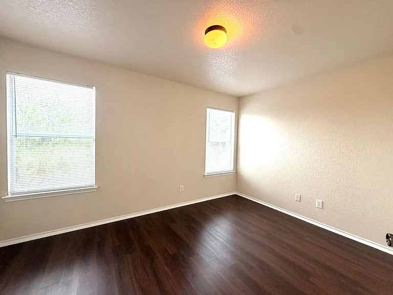 10114 Emerald Sun — Photo 17