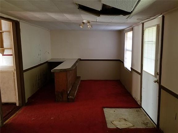 5th image of 1820 8th Ave