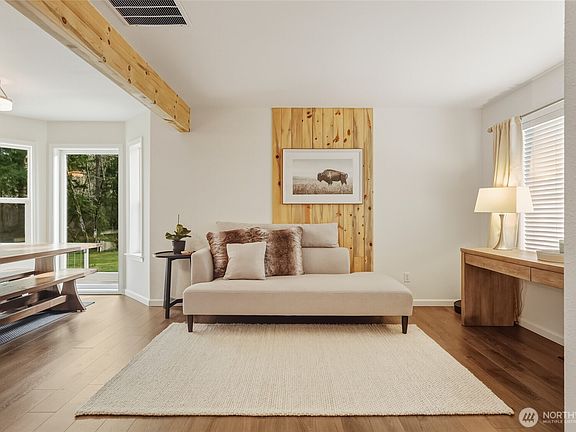 5th image of 7736 Johnson Point Road NE