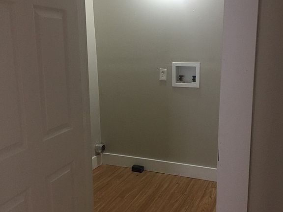 4th image of 625 4th St APT A