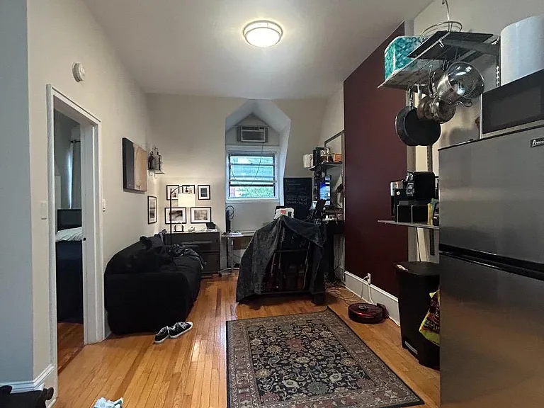 110 E 61st St #4A — Photo 8