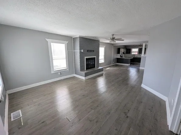 9517 West Ave., St. Louis, MO 63137, 9517 West Ave #1F, Saint Louis, MO 63137