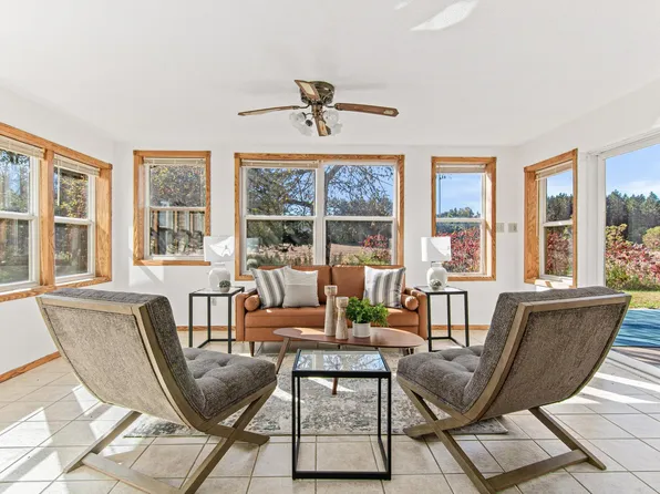 633 Lakeside Ln, Somerset, WI 54025