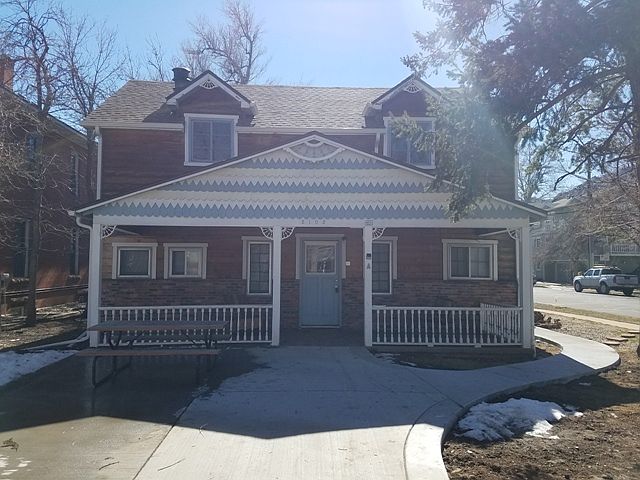 2102 Grove Cir. Apt. A - exterior