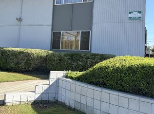 631 W Channel Islands Blvd #5, Oxnard, CA 93033