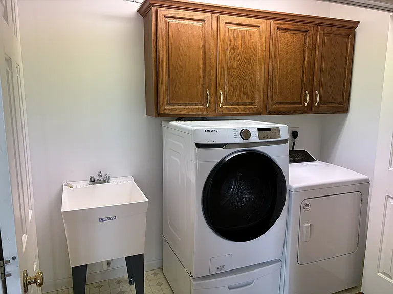 1324 Rosalind Dr — Photo 15