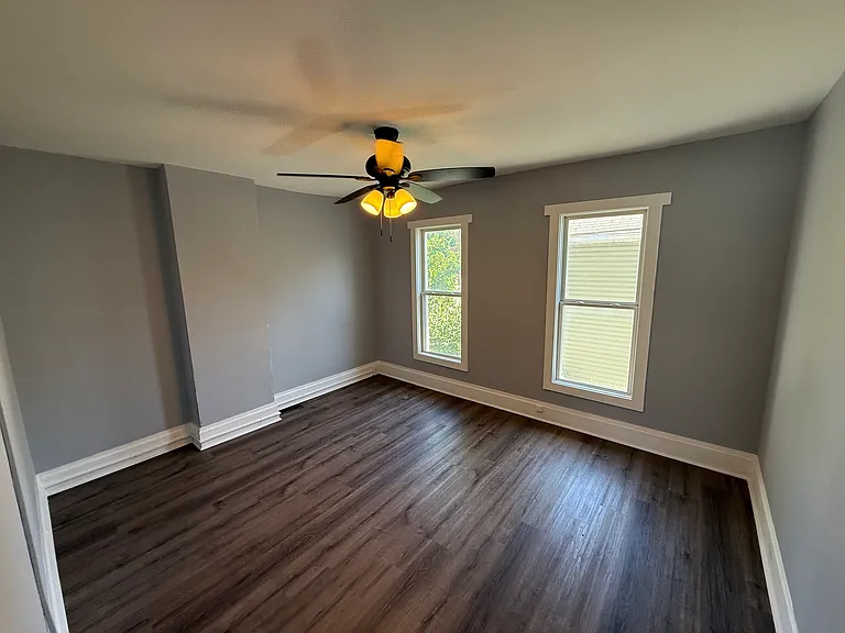 748 Campbell Ave — Photo 8