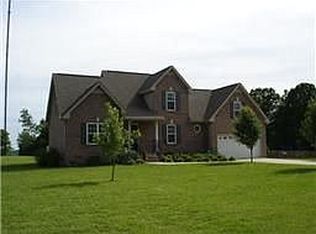 1338 Camp Ravine Rd, Burns, TN 37029