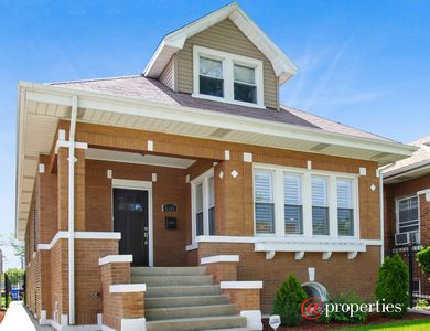5305 W Addison St, Chicago, IL, 60641