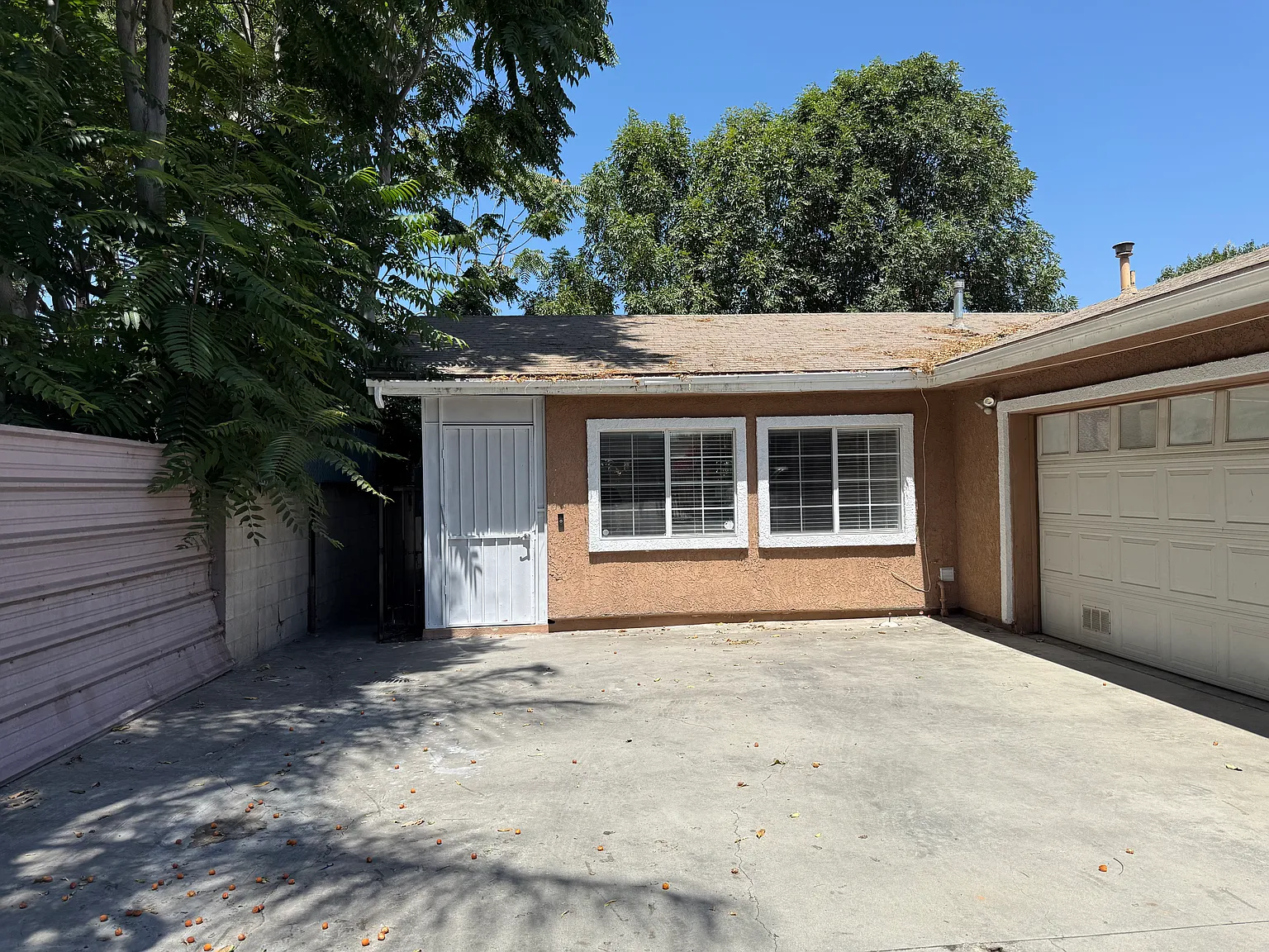 2 bed, 1800 sqft, $2,995 — Photo 4