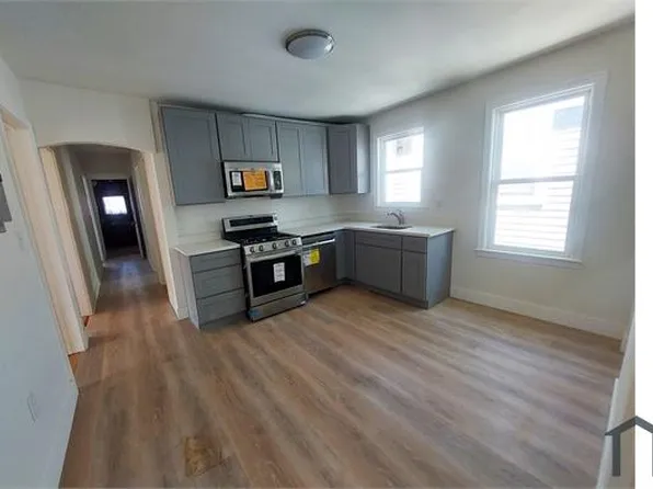 11 Groveland St Floor 2, Mattapan, MA 02126