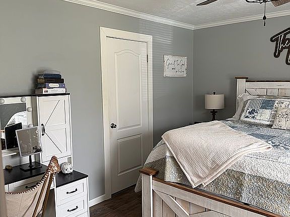 4th image of 2192 Mount Pleasant Rd