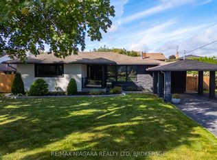 9 Bishops Rd, Saint Catharines, ON L2M1T8