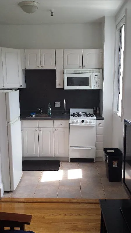Studio, 450 sqft, $2,550 — Photo 1