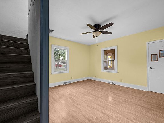 5th image of 102 4th Ave