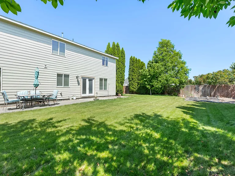 9104 Jersey Dr — Photo 39