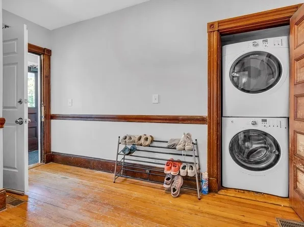 170 Saint Alphonsus St #1, Boston, MA 02120