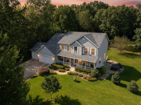 29553 Lakefield Ct, Elkhart, IN 46514