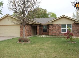 220 Rosewood Dr, Clovis, NM 88101