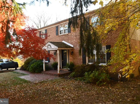 547 1/2 McCarty Dr, Furlong, PA 18925