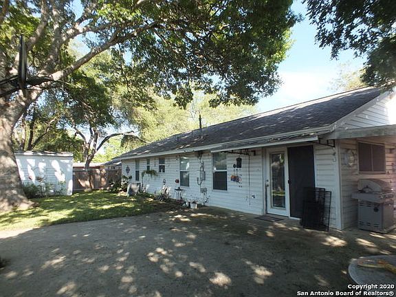 3rd image of 421 E Byrd Blvd