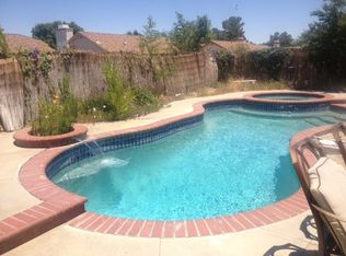 4111 Saddleback Rd, Palmdale, CA 93552