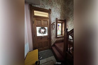 4th image of 1001 Washington St