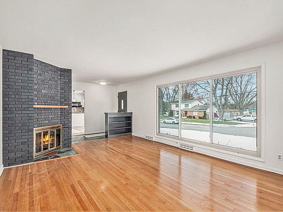 3rd image of 1668 Bridle Creek St SE