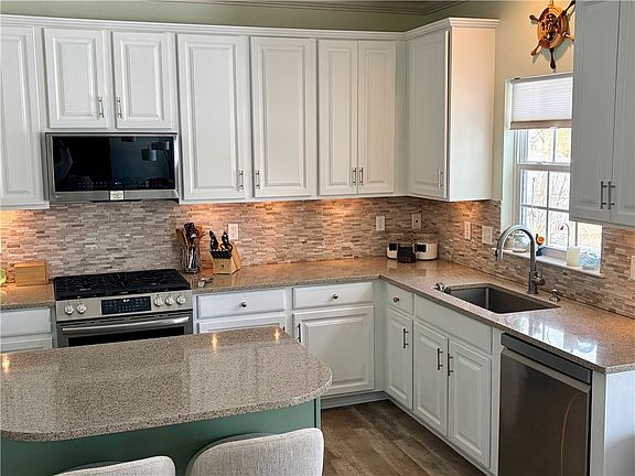 3rd image of 755 Rookery Way