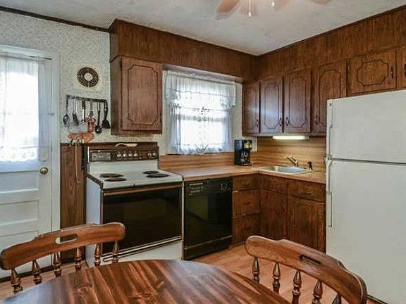 2nd image of 173 Andrew Ave