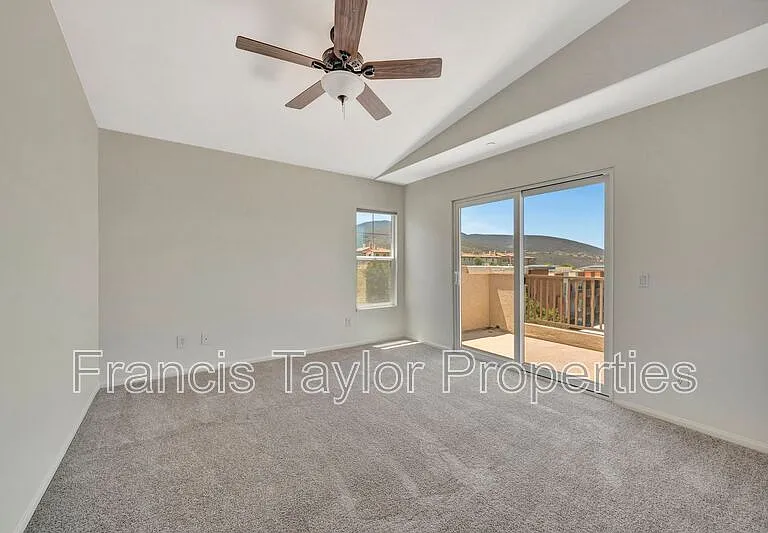 148 Elora Ln — Photo 9