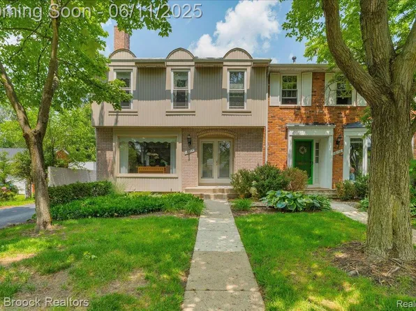 18124 Kinross Ave, Franklin, MI 48025